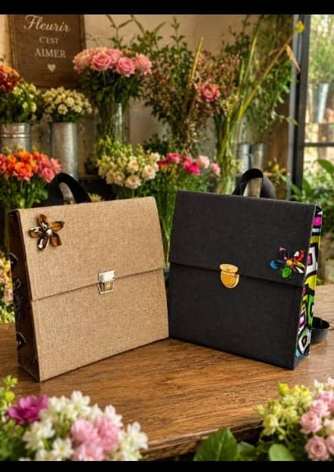 Sac à Dos Artisanal Chic - Alliance de Matières Naturelles et de Motifs Culturels